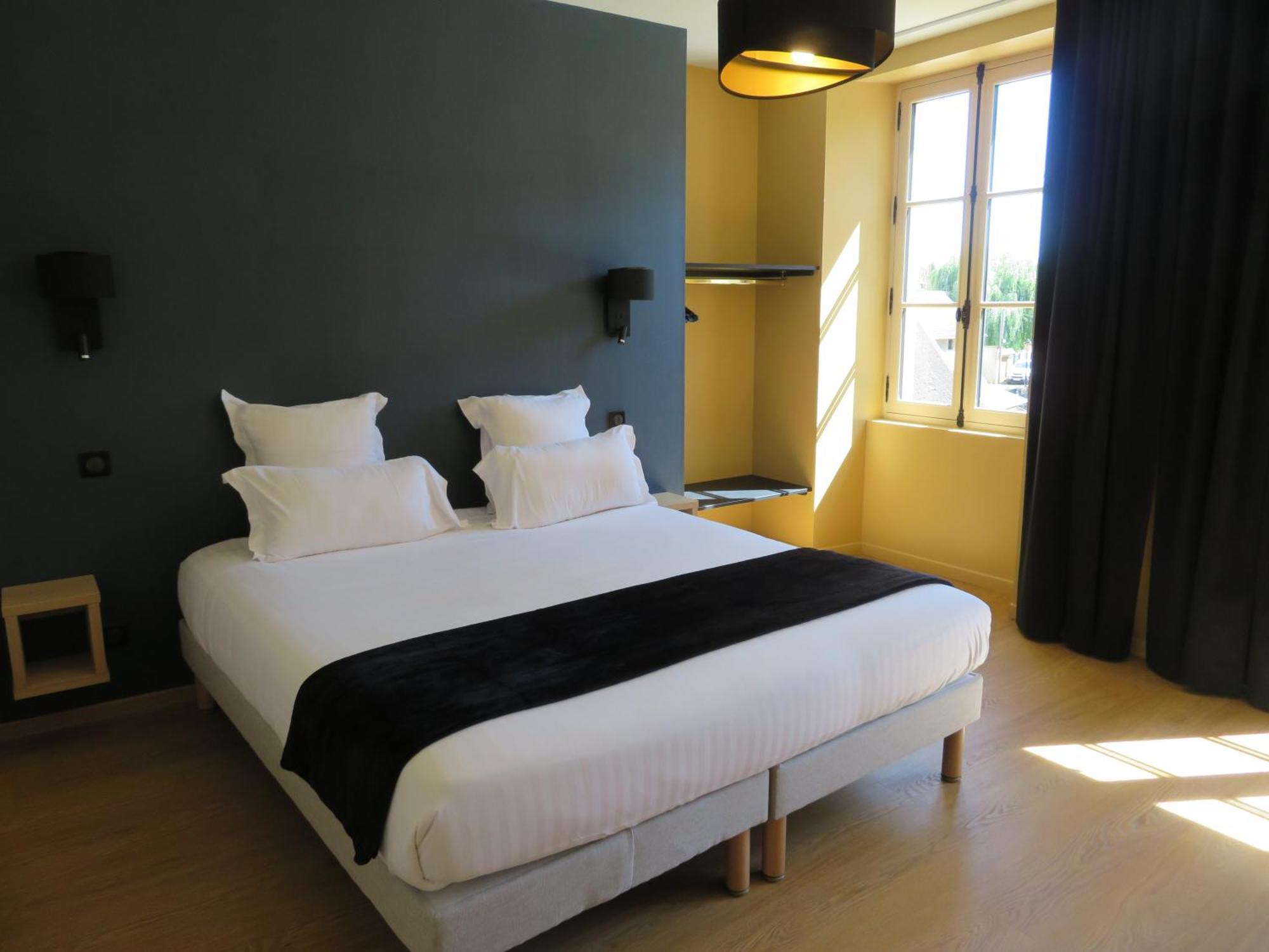 Le Relais De Montignac Hotel Екстериор снимка