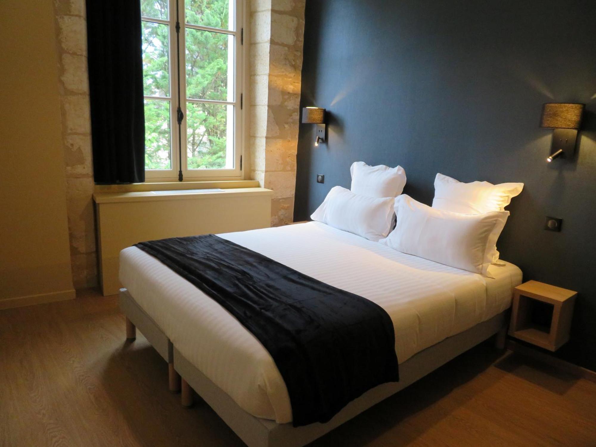 Le Relais De Montignac Hotel Екстериор снимка