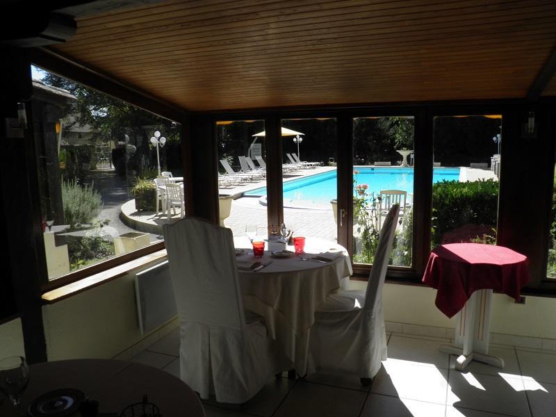 Le Relais De Montignac Hotel Екстериор снимка